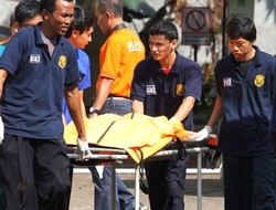 Keluarga Tampak Tabah Usai Melihat Jasad Korban Sukhoi 