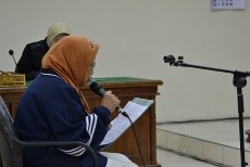 Hanya Mencairkan Dana, Eks Pejabat Pemkab Batang Nangis Didakwa Korupsi