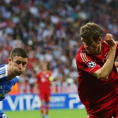 Cruyff Kritik Permainan Bertahan Chelsea di Final