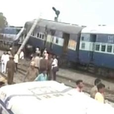 Kereta Penumpang Tabrak Kereta Barang di India, 15 Orang Tewas
