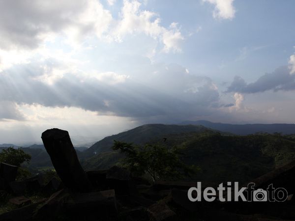 Keindahan Panorama Gunung Padang