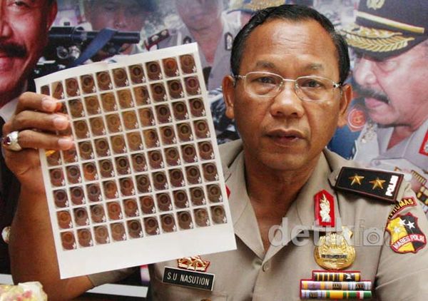 Polisi Gerebek Pabrik Jamu dan Obat Palsu