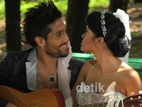 Jupe Mesra Lagi Bareng Gaston