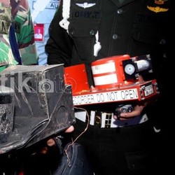 KNKT: Pencarian FDR Sukhoi Cuma Dihentikan Sementara Saja