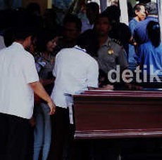 Antar Jenazah Korban Sukhoi, Ambulans & Voorijder Berbaris di Halim