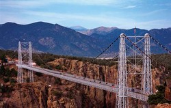 5 Tempat Bungee Jumping Paling Ekstrem di Dunia