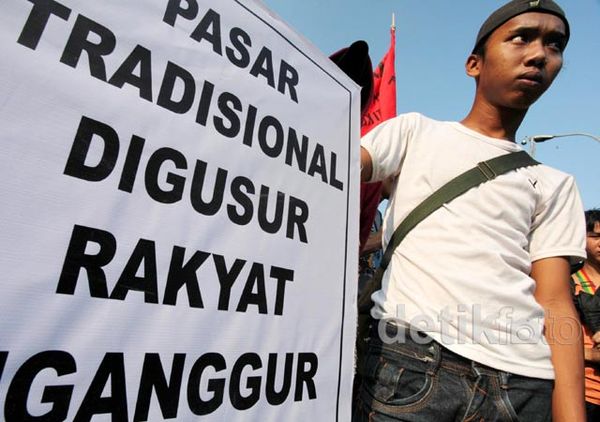 Pemerintah Diminta Lebih Sayangi Rakyat Kecil