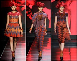 Pesona Kain Tenun Bali, Sambas dan Lombok di JFFF 2012