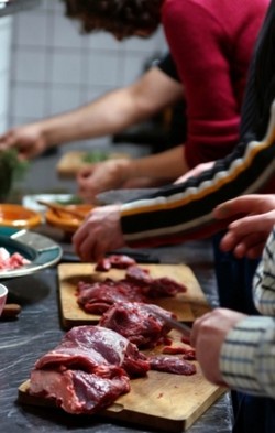 Ingin Belajar Kuliner Dunia? Ikuti Kelas Memasak Ini! (1)