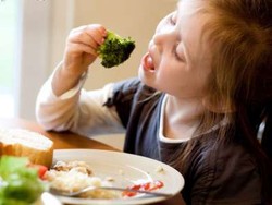 Pola Makan Vegetarian Bisa Diterapkan Pada Anak