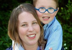 Bocah Ajaib yang Berhasil Kalahkan 100 Tumor di Matanya