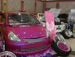 Mobil Modif Ramaikan Bandung Automotive Expo