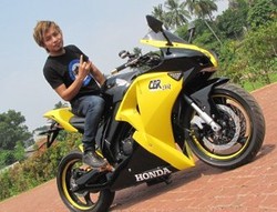 Motor MotoGP ala Zul Zivilia