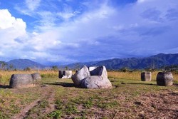 Misteri Batu Raksasa di Sulawesi Tengah