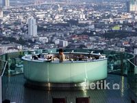 Dari Hotel Mewah Ini, Bangkok Terlihat Indah
