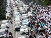 Karyawan Trisakti Demo, Grogol-Slipi Macet