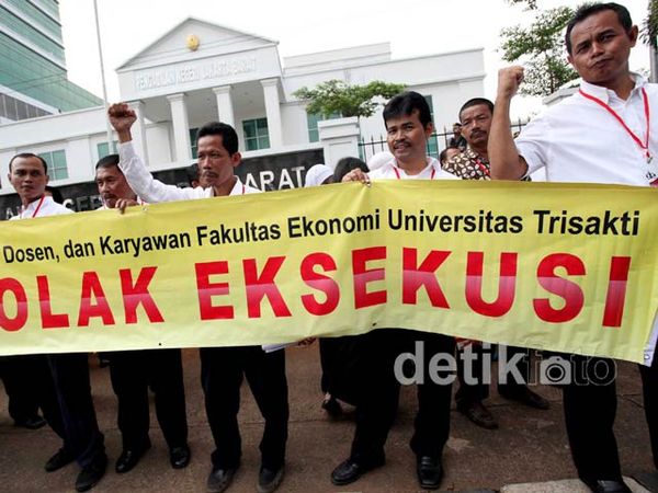 Lagi, Karyawan Univ.Trisakti Tolak Eksekusi Lagi, Karyawan Univ.Trisakti Tolak Eksekusi