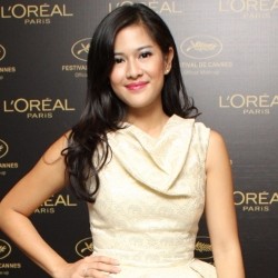 Dian Sastro Menuju Karpet Merah Festival Film Cannes 2012