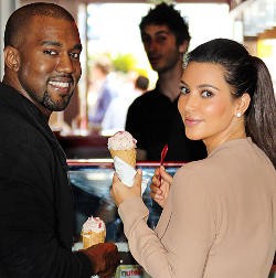 Aihh..Mesranya Kim Kardashian & Kanye West di Cannes