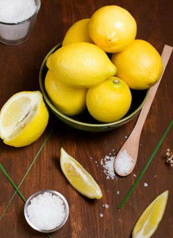 Yuk, Bersihkan Perabot Dapur Dengan Bahan Makanan Ini!