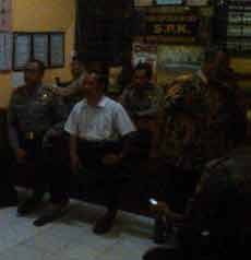 Kanit Reskrim Polsek Senori Dikeroyok Warga