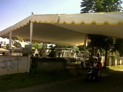 Tenda Putih Payungi Lokasi Pemakaman Kornel Sihombing