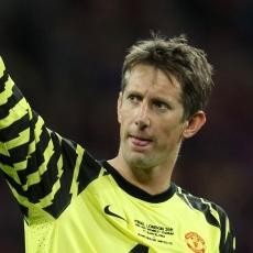Tengah Juni, Van der Sar ke Jakarta