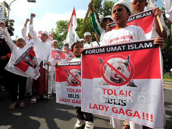 Demo FUI: Bila Jadi Konser, GBK Jadi Lautan Api