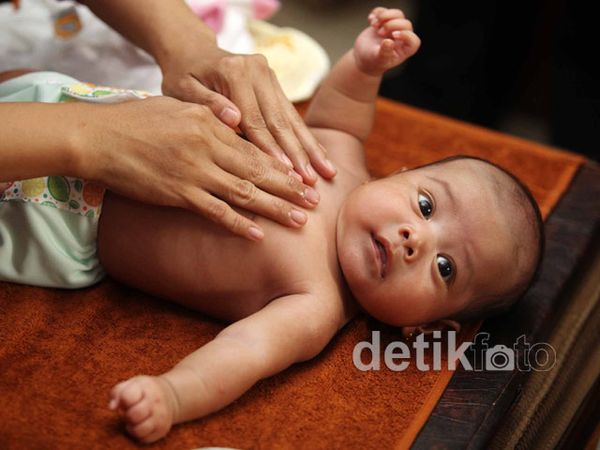 Ramai-ramai Belajar Mijit Si Kecil