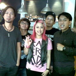 Edwin Cokelat Jajal Jadi Produser Band