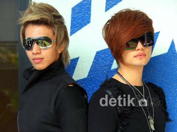 Boyband HITZ Tanpa Irwan Chandra