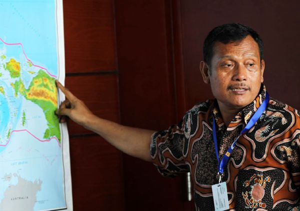 PLN Terangi Perbatasan Papua
