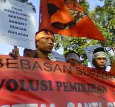 Tolak Kapal Perang AS, Mahasiswa Serukan Ganti Rezim