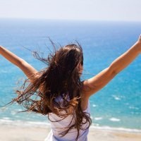 10 Pereda Alami Bagi Kulit Terbakar Matahari