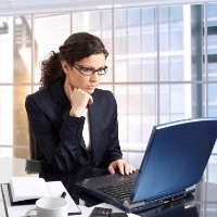 Ini Cara Sederhana Menjaga Mata Tetap Segar di Depan Monitor