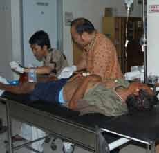 Mobil Rombongan Lamaran Terguling, 3 Penumpang Tewas & 14 Luka