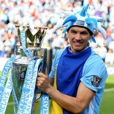 Dzeko Takkan Tinggalkan City