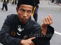 Pendekar Silat Unjuk Gigi