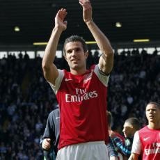 Arsenal Sadar, Van Persie Bukan Ingin Uang tapi Piala