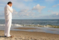 Telinga Berdenging? Atasi Dengan Mendengar Suara Ombak