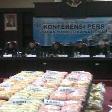 Rilis Barang Bukti 1,5 Juta Ekstasi, Bukti HP Pelaku Berbunyi