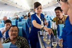 Sampanye Jadi Suguhan Joy Flight Sukhoi, Pilot Tak Minum
