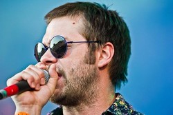 Vokalis Kasabian Frustrasi, One Direction Bisa Cepat Terkenal di Amerika