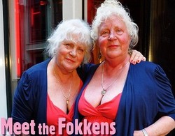 Kisah PSK Kembar yang Masih Kerja di Usia 69 Tahun