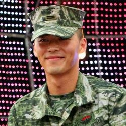 Hyun Bin Ajak Mahasiswa Bergabung di Angkatan Laut Korea