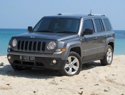 Perjuangan Berat Jeep Patriot Menaklukkan Jalan Tanah 