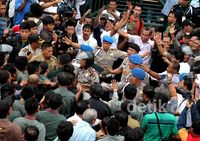 Ditahan Massa, Eksekutor Hengkang dari Usakti