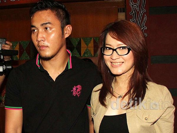 Jelang Nikah, Okie & Gunawan Makin Mesra