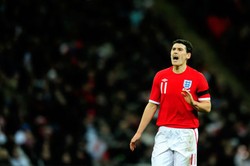 Barry Dipastikan Absen di Euro