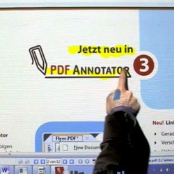 Keren! Kinect Ubah Dinding Jadi Layar Sentuh